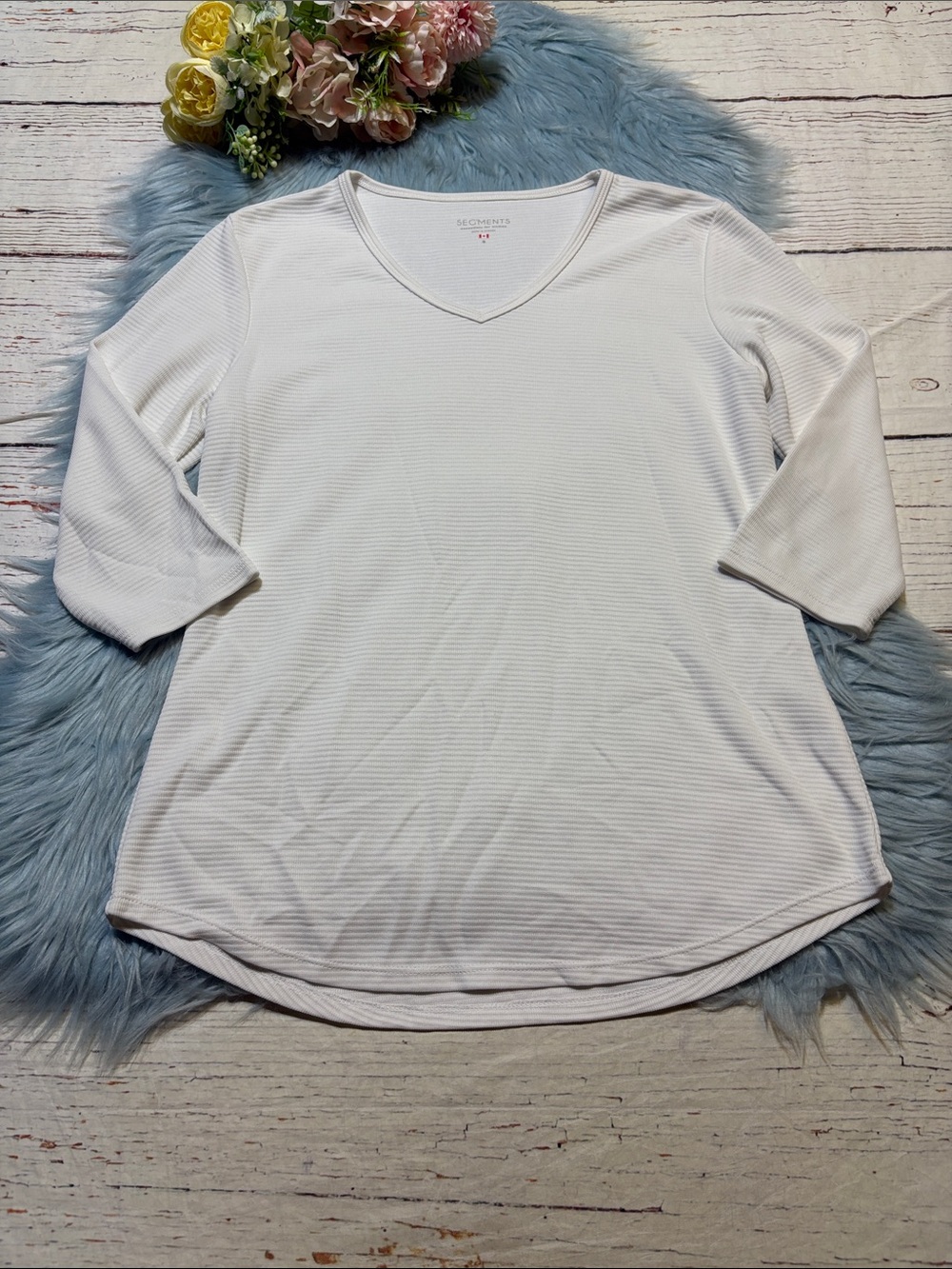 Seg’ments White V-Neck 3/4 Sleeve Ribbed Top sz S